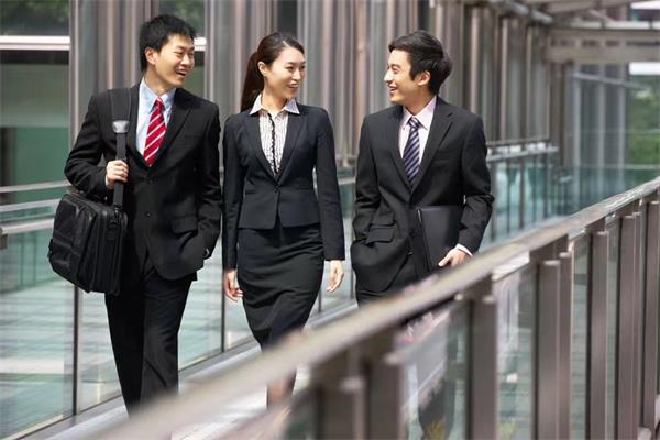 新加坡管理发展学院：跨行业和跨文化的职业经验